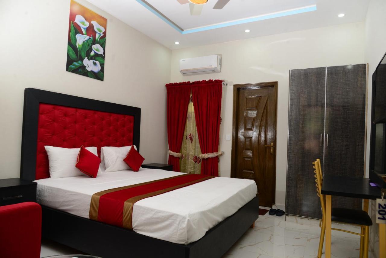 Hotel Deluxe Lahore Exterior foto