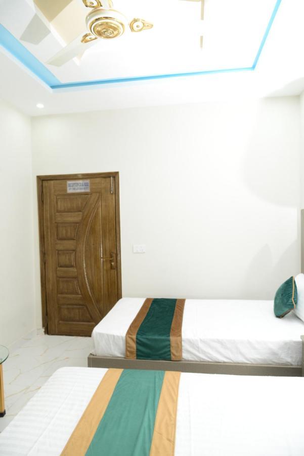 Hotel Deluxe Lahore Exterior foto